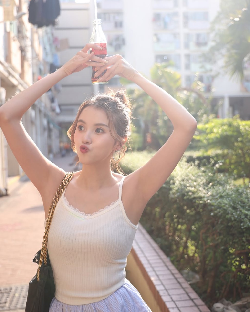 鄧凱文近日大發福利圖,她於彩虹邨盡情遊玩打卡,非常吸睛。 鄧凱文近日大發福利圖,她於彩虹邨盡情遊玩打卡,非常吸睛。