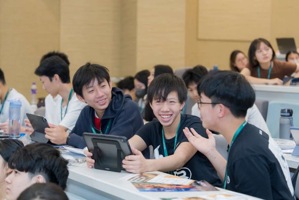 学员将中国传统文化融入游戏之中。图片来源:港大 学员将中国传统文化融入游戏之中。图片来源:港大