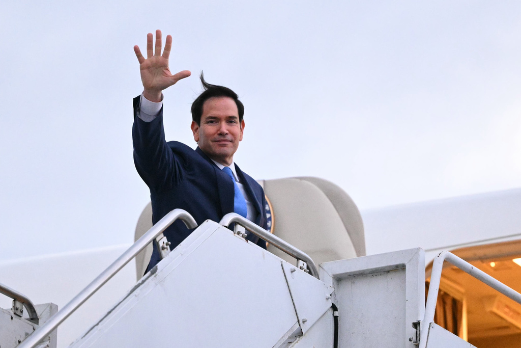 魯比奧稱「太陽組織」由馬杜羅與其他高級官員掌控，列為恐怖組織。美聯社