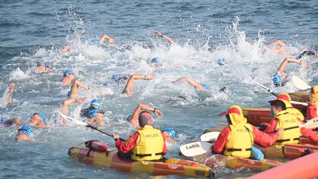 維港泳逃過腰斬危機，10月23日早上舉行。 資料圖片