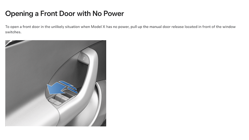在車主手冊裡，有告知車門釋放方式。特斯拉官網