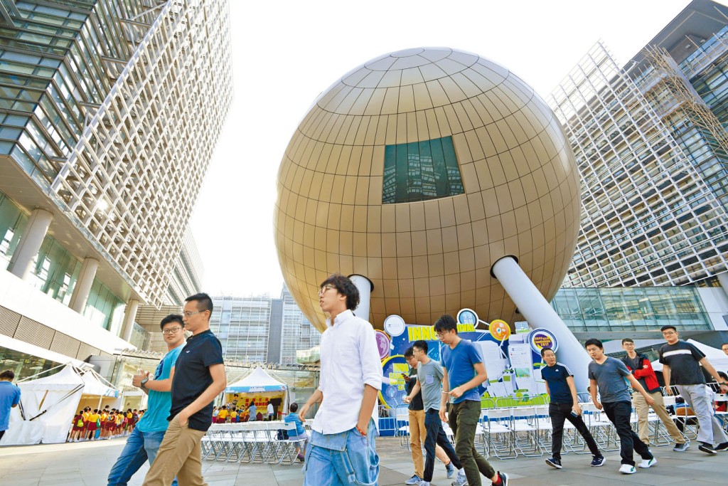 本港未來發展,還看新一代人才。