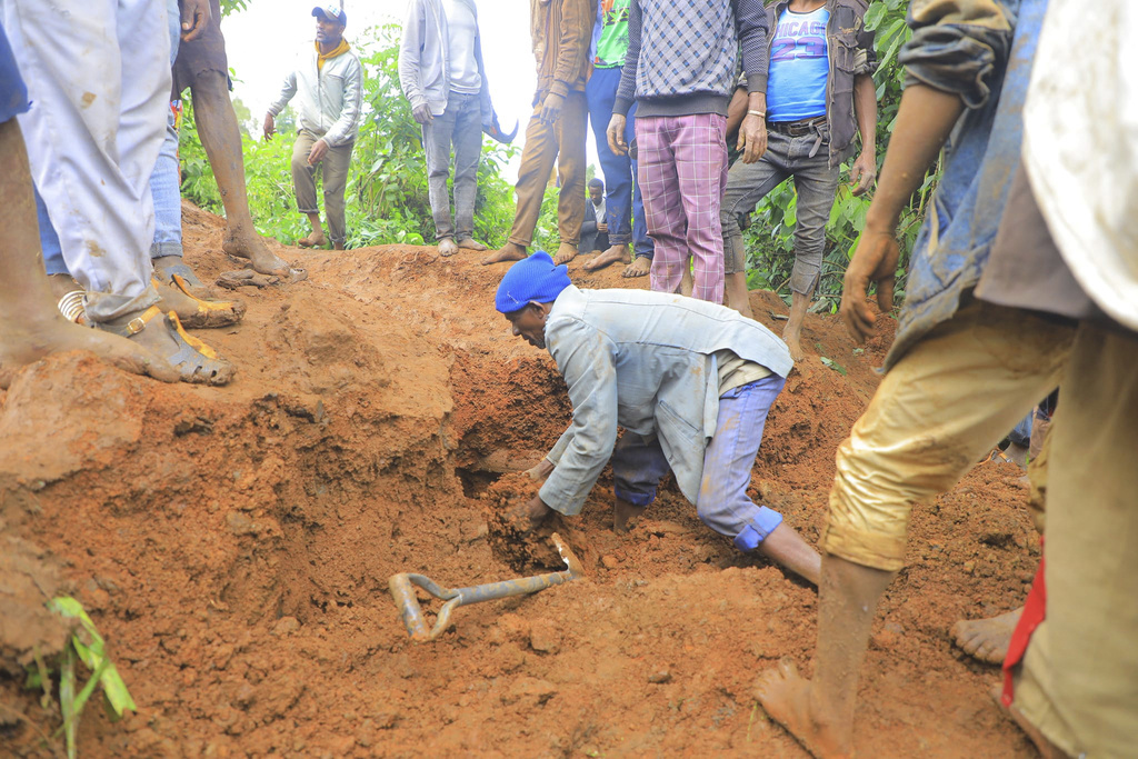 埃塞俄比亞南部接連發生兩次山泥傾瀉，釀至少229人死亡。美聯社