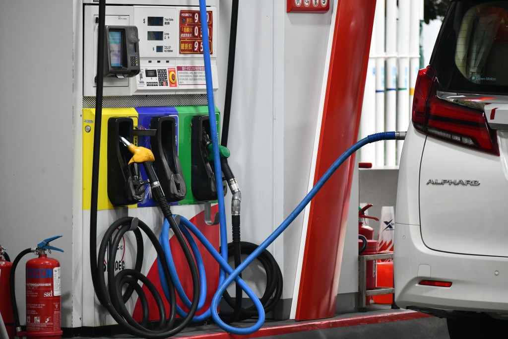 油價持續上升。