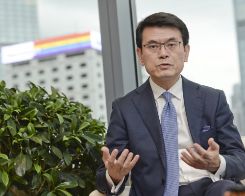 邱騰華將於本月26日返港。