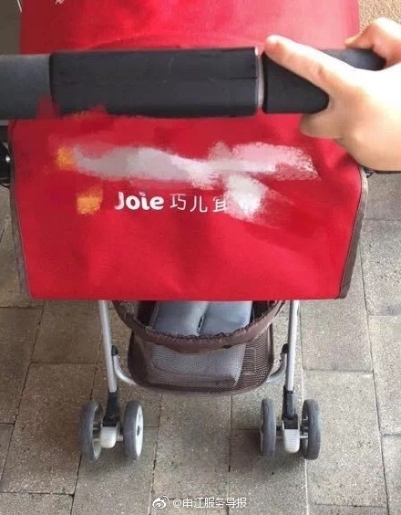 被偷走的嬰兒車。（網圖）