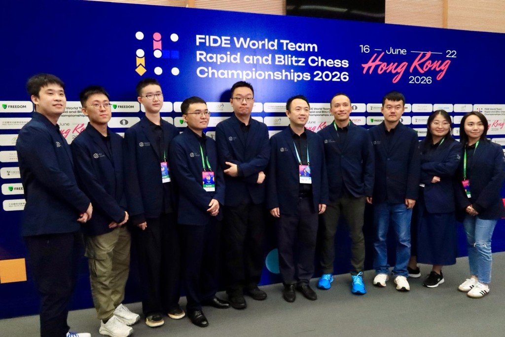 Dragon Chilling 夺冠后，不忘来张大合照，颁奖礼将于周日才进行。徐嘉华摄