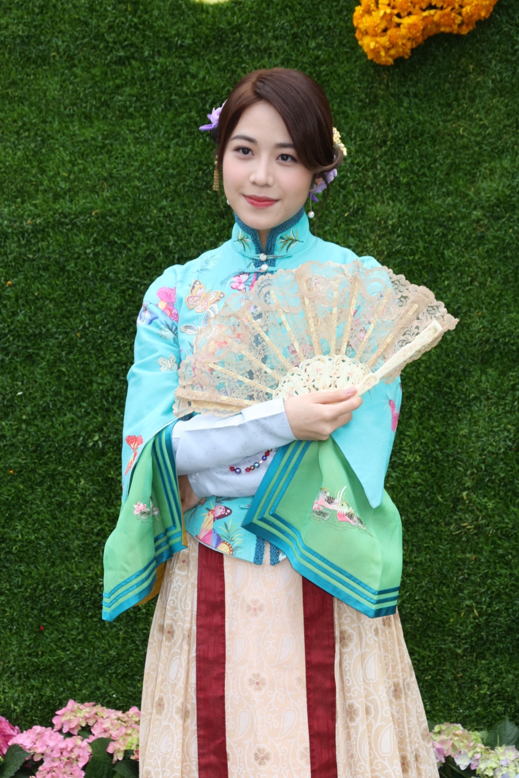 莊子璇表示是首次體驗古裝，一身打扮出自《公公出宮》胡定欣的造型。