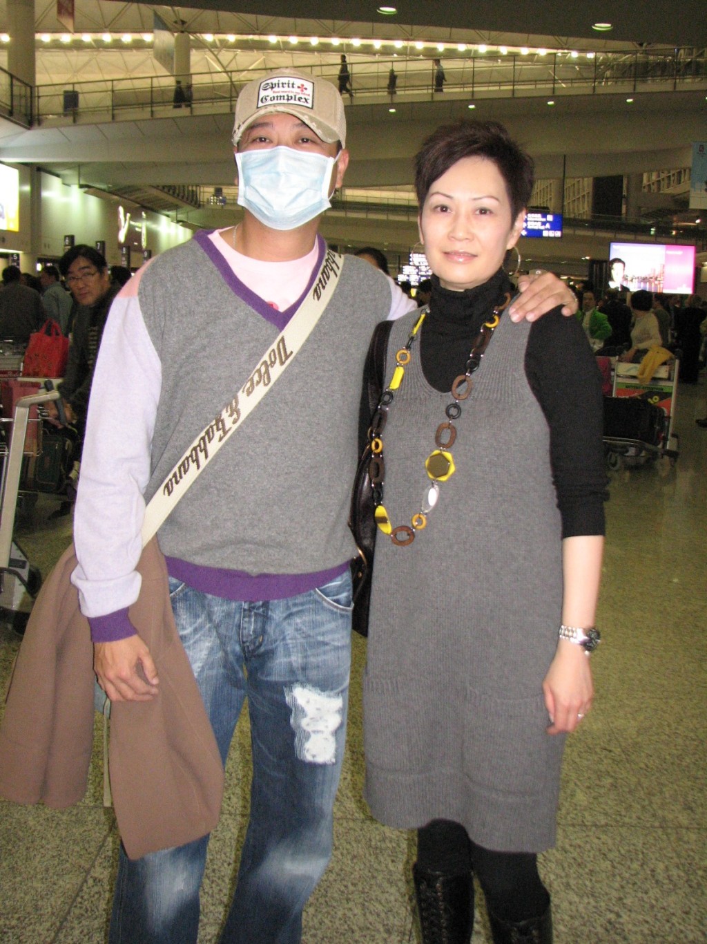 歐陽震華是首位入圍國際艾美獎的香港男演員。