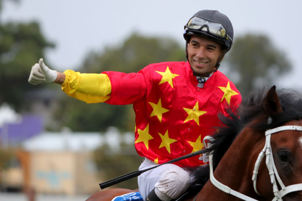 莫雷拉不讓潘頓專美,在蘭域起孖而回,身手依然。 莫雷拉不讓潘頓專美,在蘭域起孖而回,身手依然。