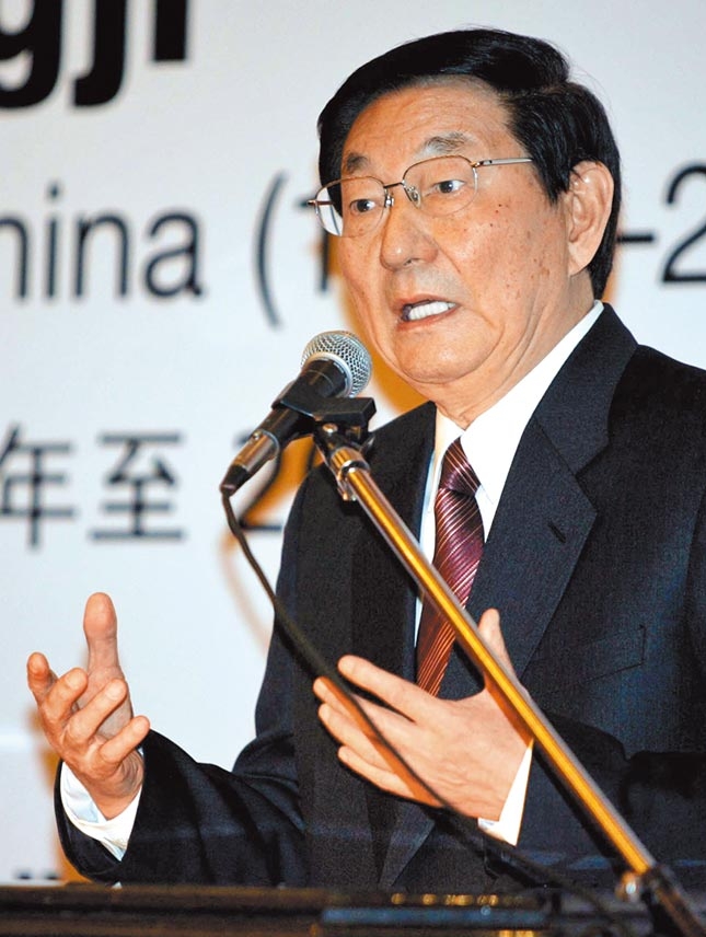 前国务院总理朱镕基有“铁面总理”称号。 中新社