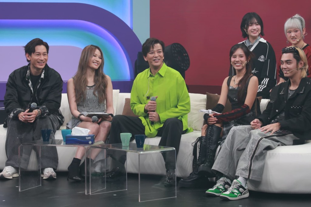 因扭傷膝蓋曾令東東情緒低落很有挫敗感。