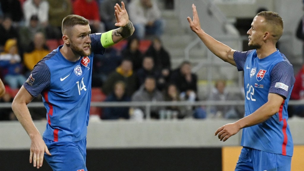 聖日耳門早想羅致史堅尼亞(左)。Reuters