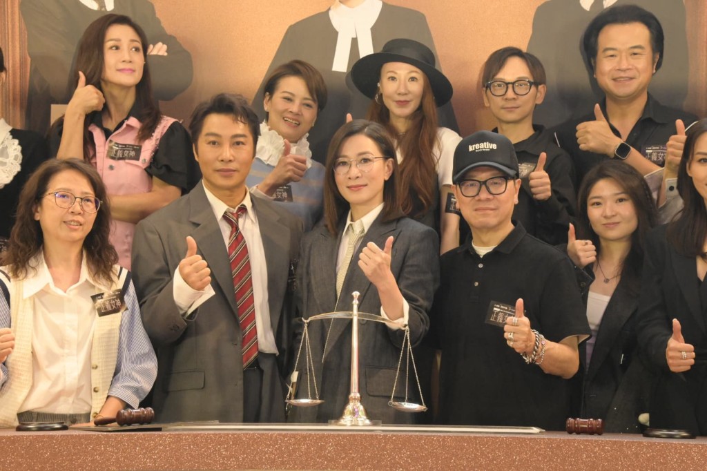 佘詩曼、譚耀文、陳煒、周嘉洛、戴祖儀、文頌嫻、馬貫東、劉倬昕等主演，鍾澍佳（總監製）的劇集《正義女神》於（30日）在翡翠台首播。