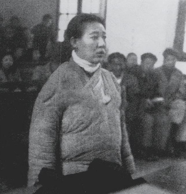 1948年3月25日，有「男裝麗人」之稱的川島芳子被判死刑。（互聯網）