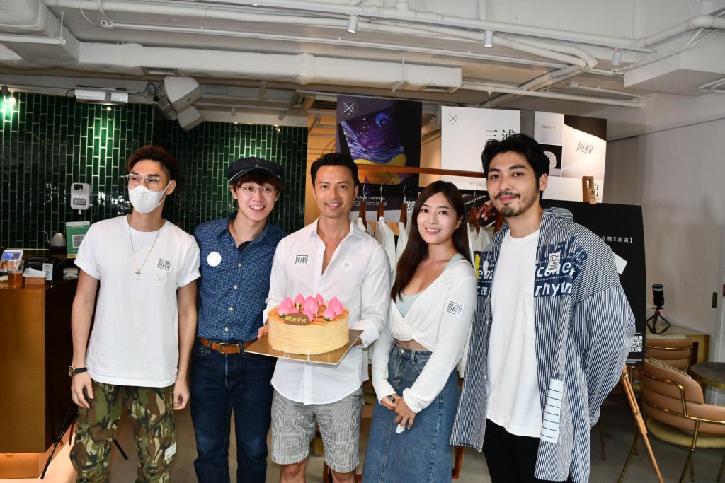 關楚耀、Tom、李美琪及羅考勇現身支持Ronny。