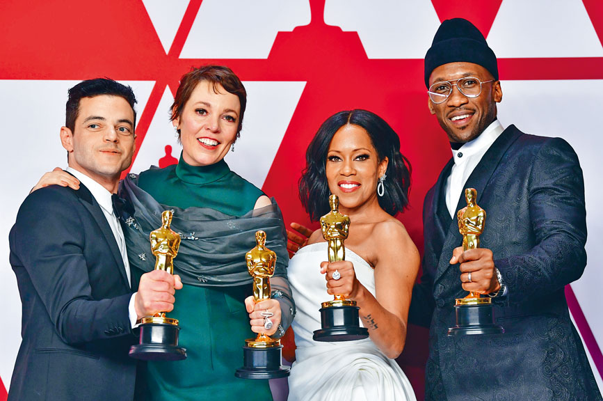 （左起）雷米、奥莉花、Regina和马许沙拉勇夺今届金像影帝后及男女配角。