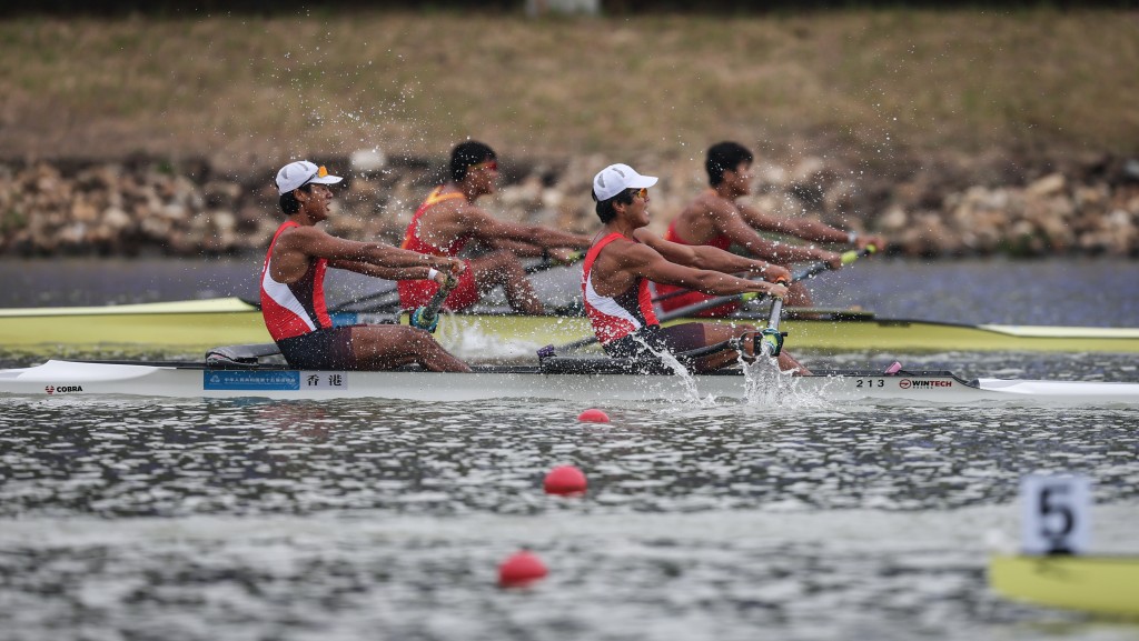 黃鉦、陳至鋒出戰賽艇男子雙人單槳準決賽。新華社
