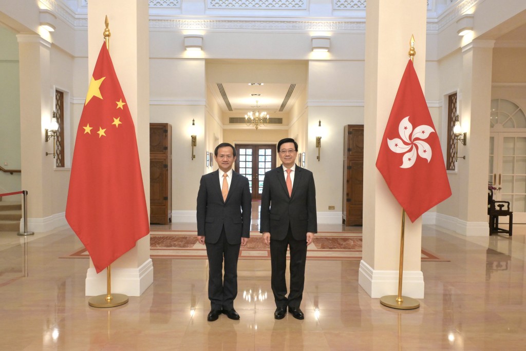 行政長官李家超與北京市市長殷勇會面。
