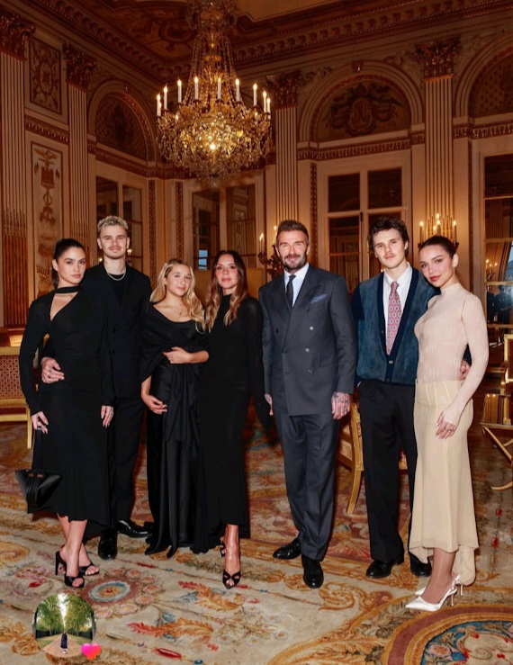 碧咸率領二仔Romeo及其女友Kim、三仔Cruz及其女友Jackie，以及細女Harper出席儀式，力挺Victoria。