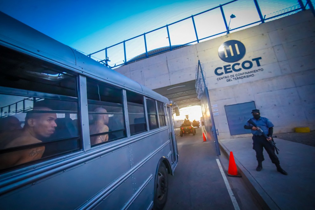位于萨尔瓦多特科卢卡（Tecoluca）的恐怖主义监禁中心（CECOT）启用。 路透社