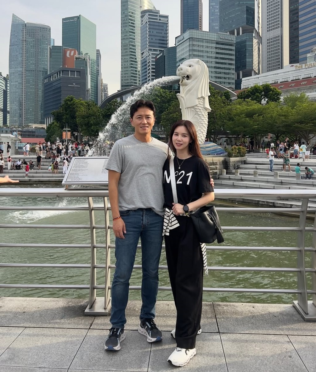 陳泰賢朴詩恩現時領養了兩個女兒。 陳泰賢朴詩恩現時領養了兩個女兒。