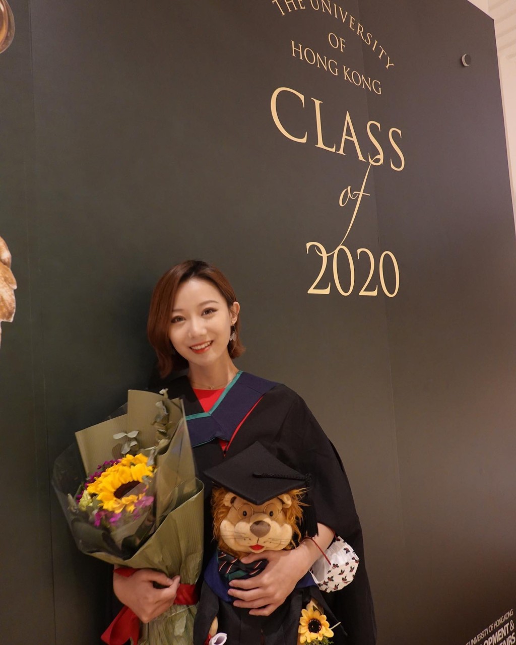 2020年于香港大学新闻系硕士毕业。