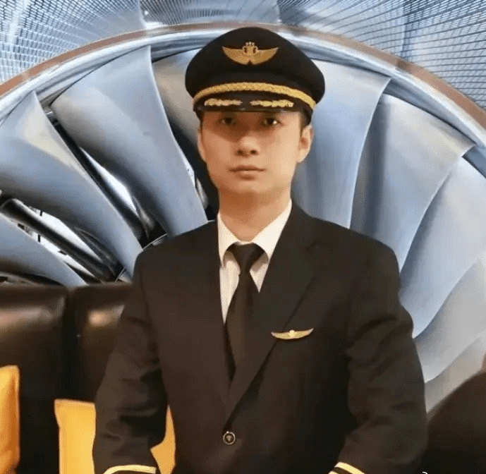 李煜眾生前生活照。 李煜眾生前生活照。