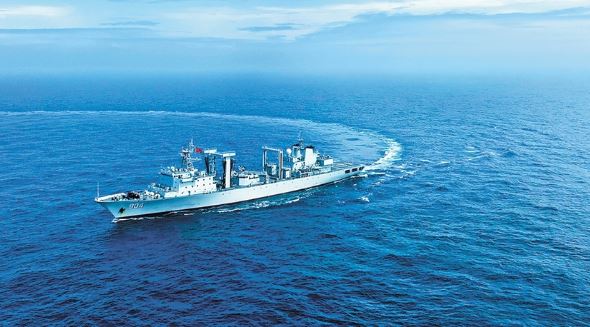 解放军海军某支队组织训练。中国国防部