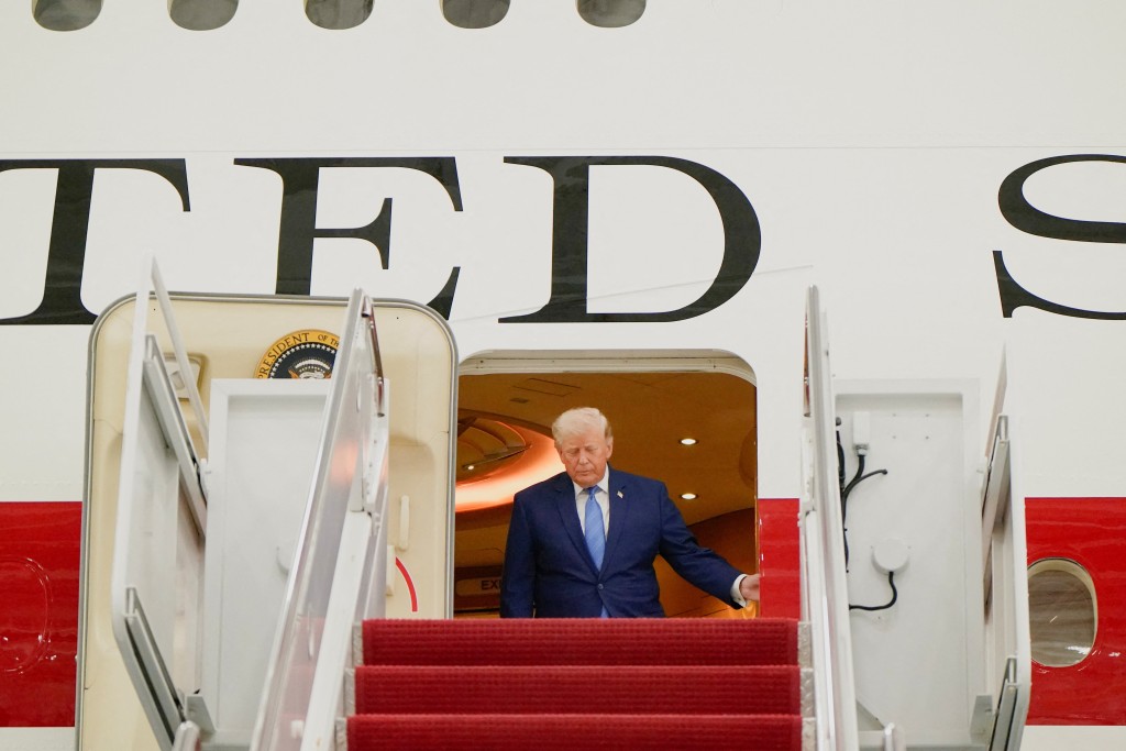 美国总统特朗普周四（19日）正式向外界展示新一代「空军一号」（Air Force One）专机。路透社