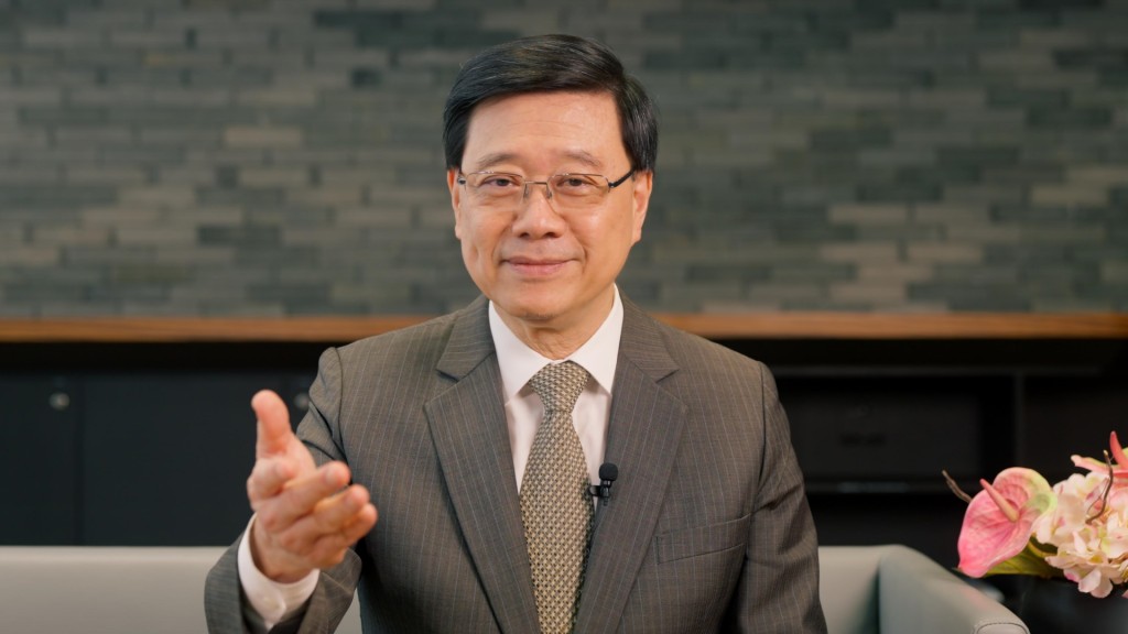 李家超祝全港市民中秋節快樂,人月兩團圓。李家超FB圖片