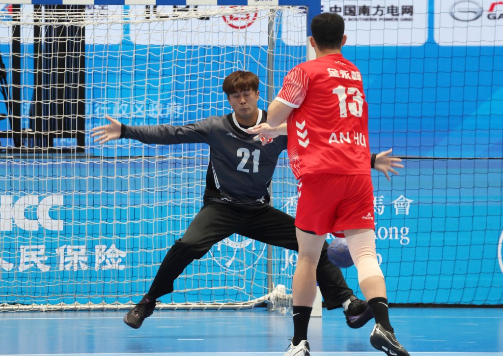 港隊在男子手球4強賽憾負安徽。