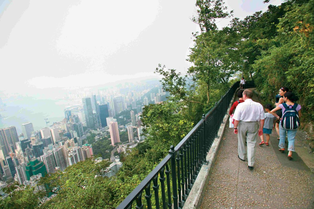 盧吉道以第14任香港總督盧吉的名字命名。