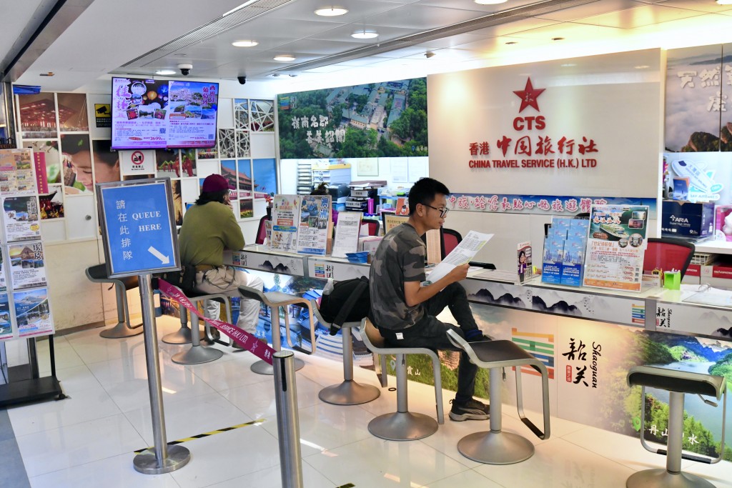 有市民希望當局能適度增加購票地點數量。盧江球攝 有市民希望當局能適度增加購票地點數量。盧江球攝