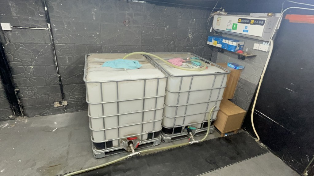 受环球局势影响，油价上升，非法流动加油活动有上升趋势。资料图片