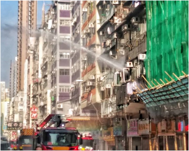 消防到場將火救熄。fb香港突發事故報料區Cheung Benny圖片