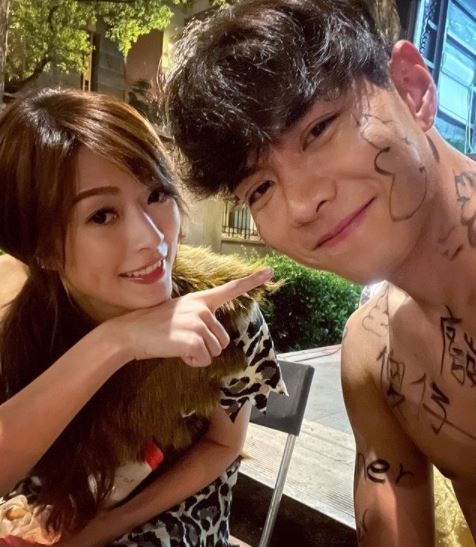 跟連詩雅自拍留念。