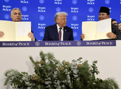 其後匈牙利總理歐爾班、印尼總統普拉博沃等多國領導人陸續簽署。白宮圖片