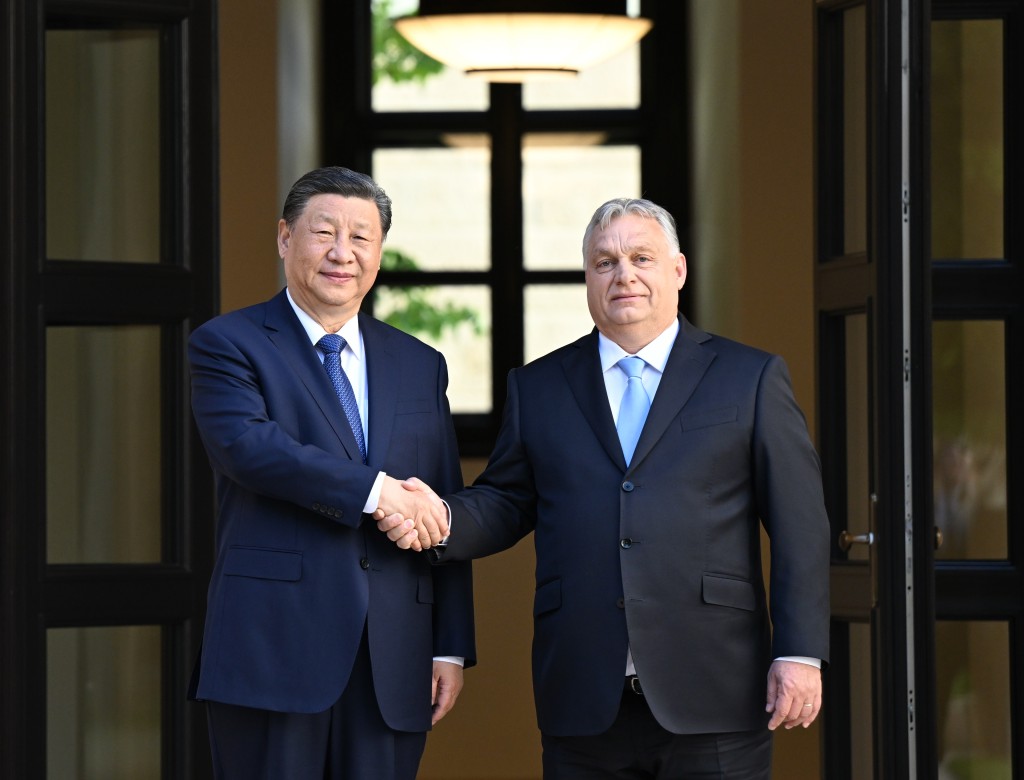 國家主席習近平在布達佩斯總理府同匈牙利總理歐爾班舉行會談。 新華社