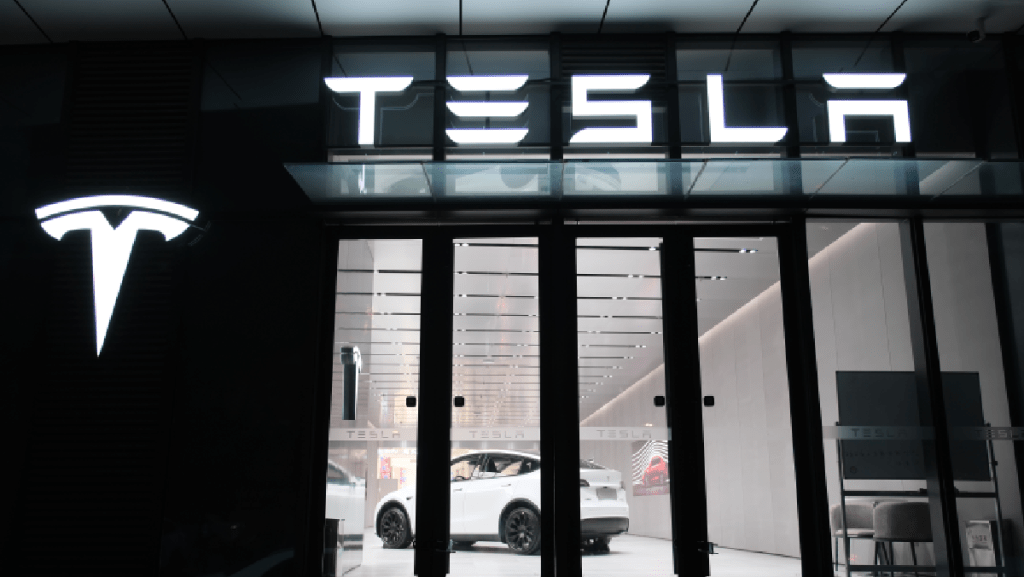 Tesla解散Dojo超級電腦團隊 20員工轉投新創 或更依賴英偉達及AMD
