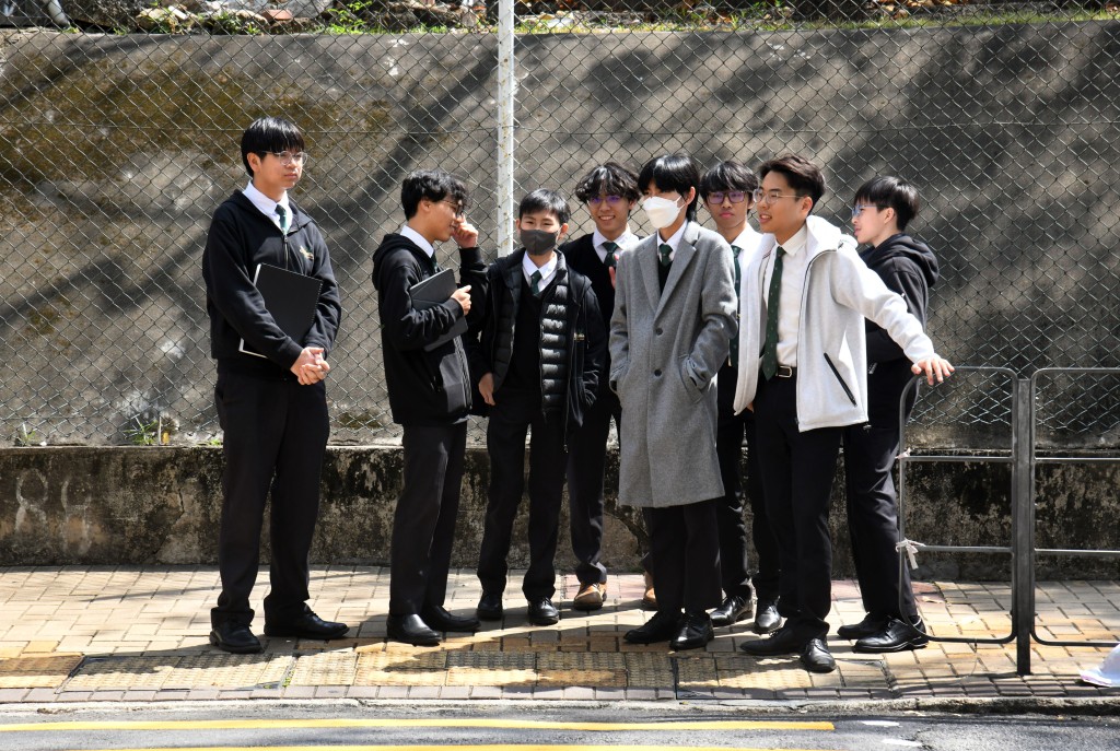 學生津貼$2500元取消|教育局:每年20億元開支龐大 取消屬「因時制宜必要舉措」