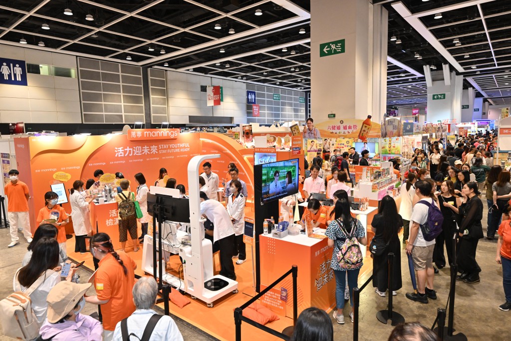 8 月 17 日的「身心靈健康」響應銀髮經濟帶來的商機，展商推出多款銀髮產品及服務。
