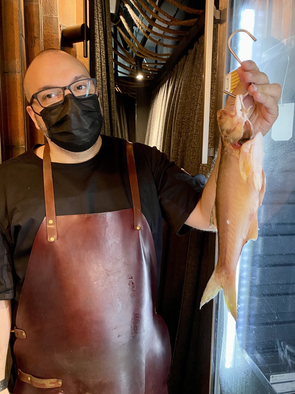 主廚Miguel特別選馬友，貪其肉厚、魚油多，非常適合熟成。