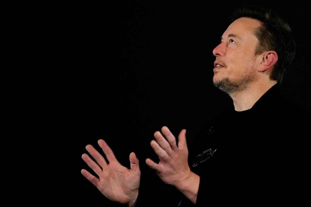 特斯拉與SpaceX行政總裁馬斯克打造飛行版電動跑車。路透社