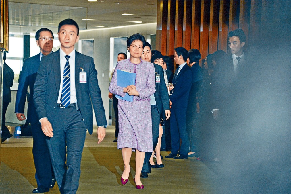 林鄭月娥形容，坊間對《逃犯條例》立法原意的誤解「全部都是廢話」。