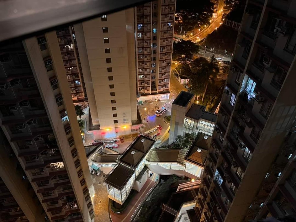藍田平田邨平旺樓1樓一個單位內，懷疑因按摩椅短路起火。網上圖片