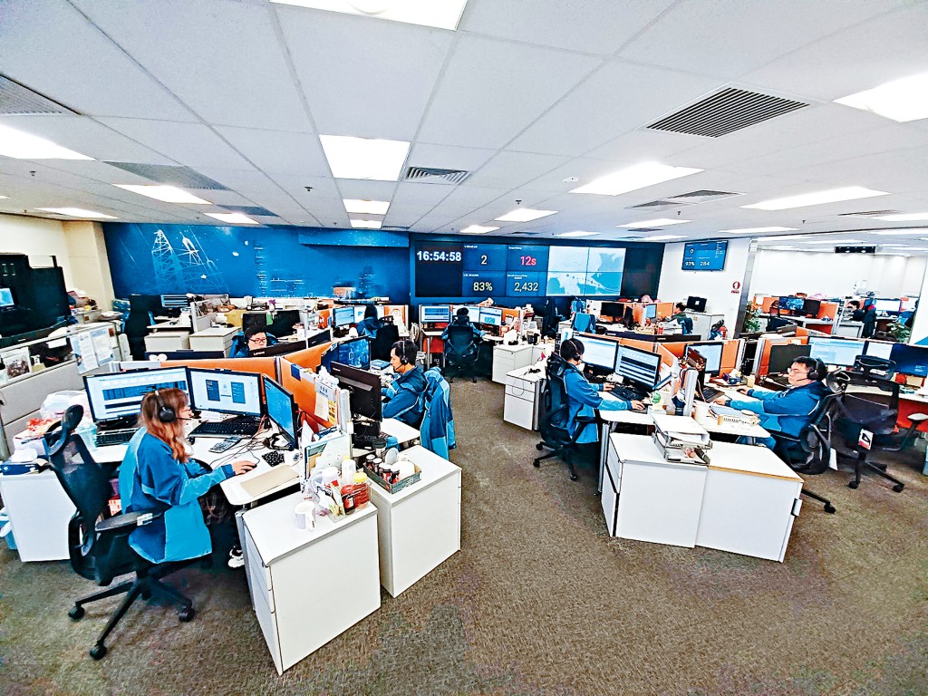 中電引入「數據驅動營運模式」，預測客戶來電查詢的模式和趨勢，有助客戶服務熱線中心靈活調配人手。