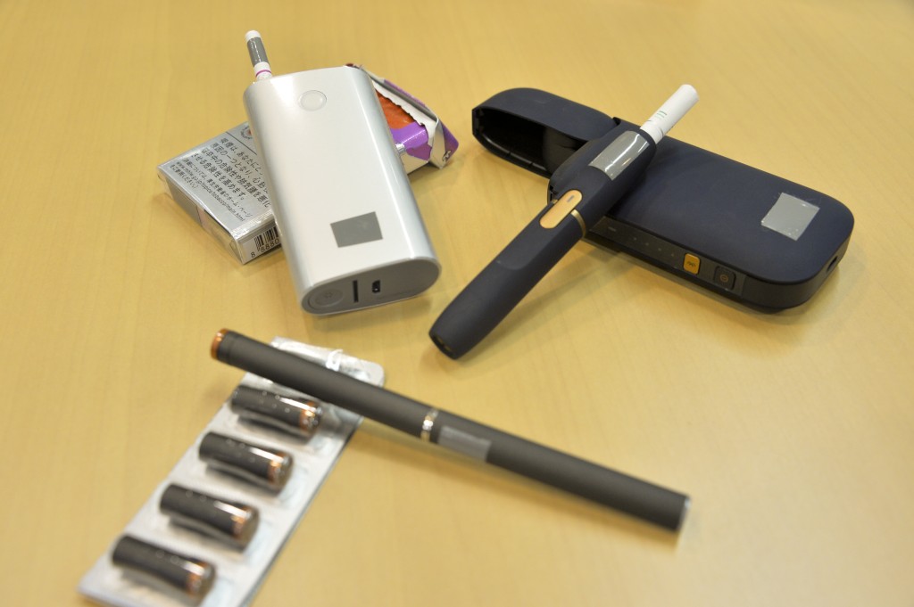 多个国家发现加热烟有助几十年的烟民戒除烟瘾。资料图片