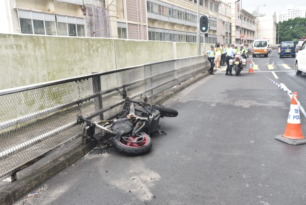 警方接報到場處理。楊偉亨攝
