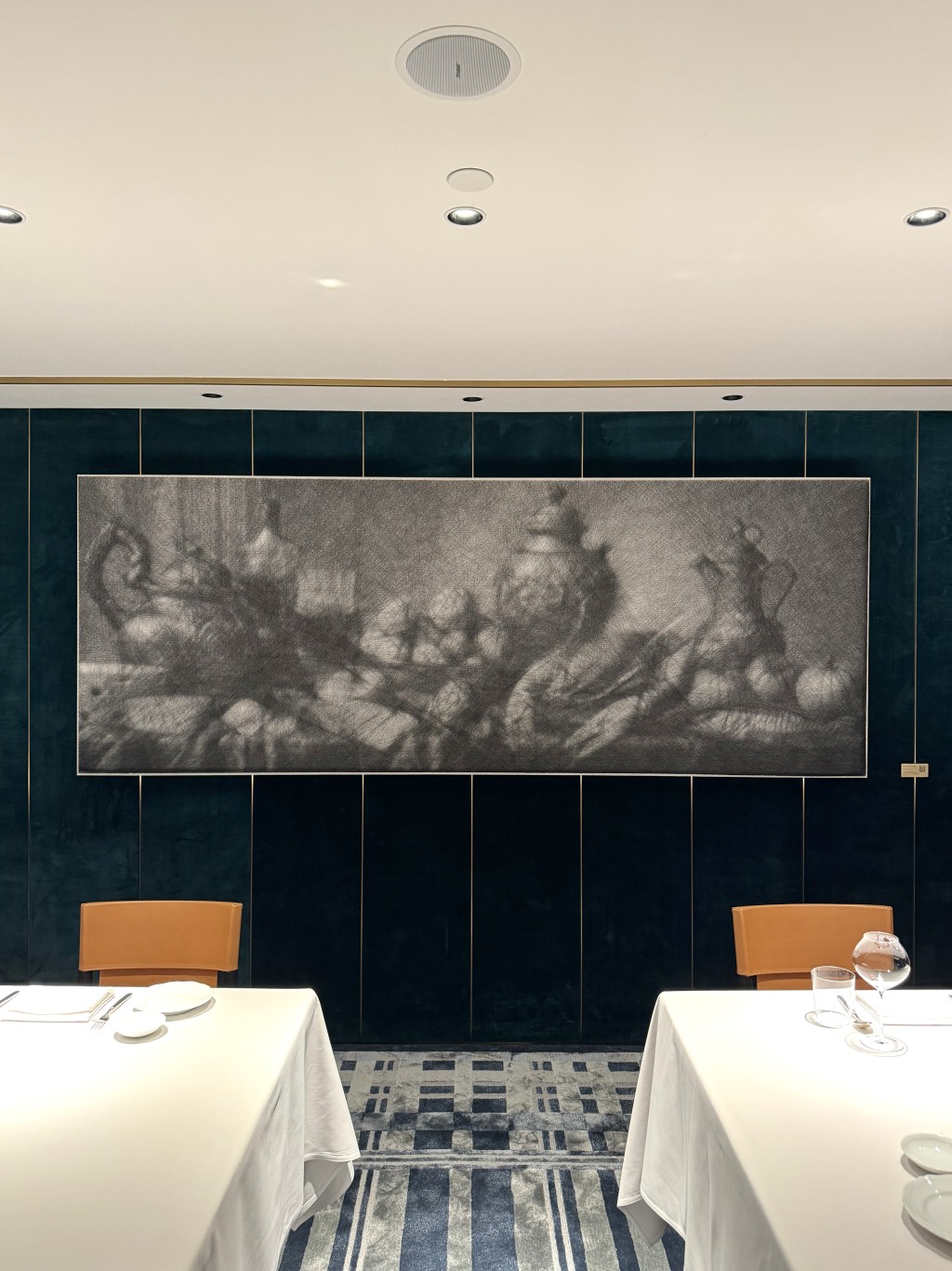 今年初為米芝蓮三星意大利名廚Umberto Bombana創作的《盛宴》，是藝術家當下的最大型作品，Alfred亦直言最具挑戰性。